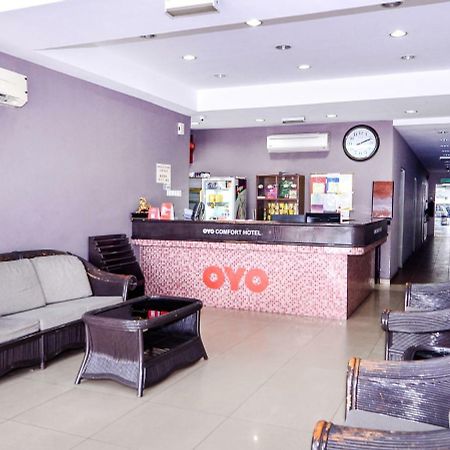 Oyo 484 コンフォート ホテル カパール クラン エクステリア 写真